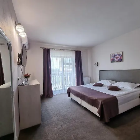 Pensionat Alba Forum 4*