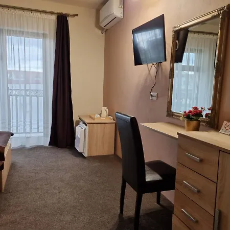 Pensionat Alba Forum 4*