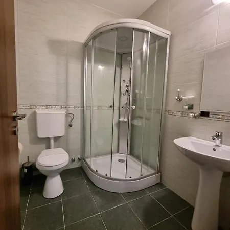 Pensionat Alba Forum 4*